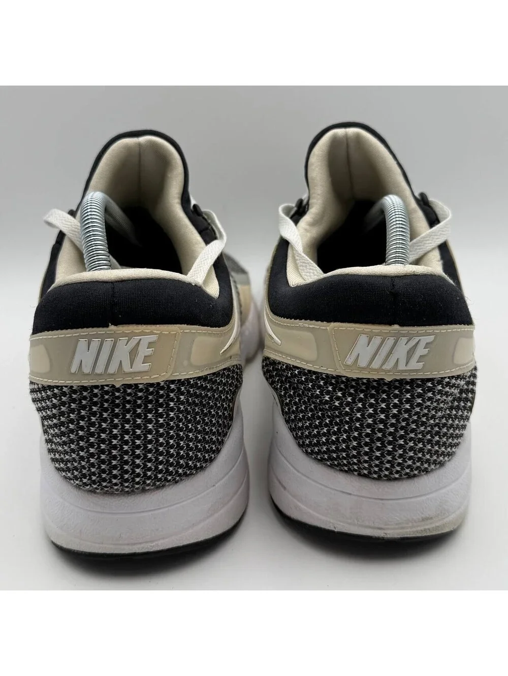 Nike Air Max Sneakers Men US 10.5 Black White Gray Running Shoes 876070-005